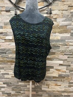 The travel collection Sleeveless Chevron Knit Top in Black with Blue & Green
